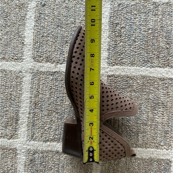 Leather Steve Madden Booties Size 8 - Picture 6 of 8